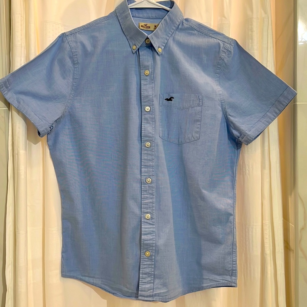 Men’s Hollister button down shirt